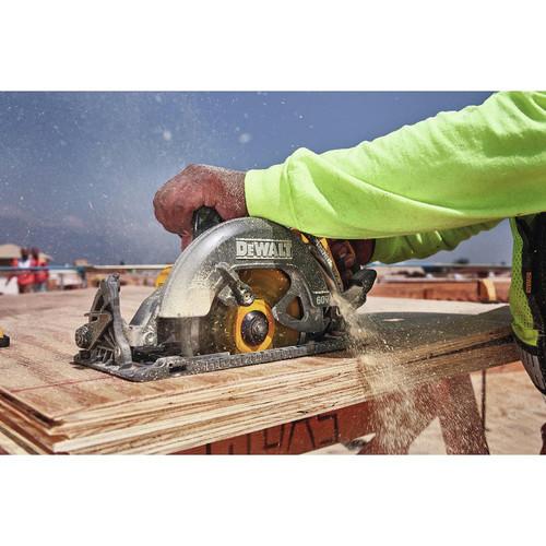 Factory Reconditioned DEWALT FLEXVOLT 60V 9.0Ah MAX 7-1/4 in. Worm Drive Style Saw Kit - DCS577X1R - Image 6
