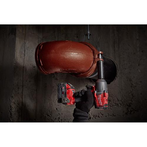 Milwaukee 2860-22 M18 FUEL 1/2 in. Mid-Torque Impact Wrench Kit with Pin Detent - Image 5