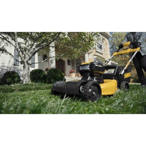 DEWALT 20V Max XR Cordless Pole Saw - Image 2