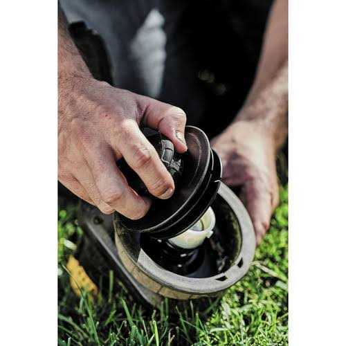 DEWALT 20V MAX Cordless String Trimmer and Brushless Blower Combo Kit - DCKO215M1 - Image 4