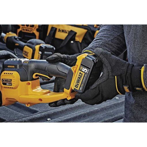 DEWALT 20V MAX Hedge Trimmer DCHT820B - Image 4