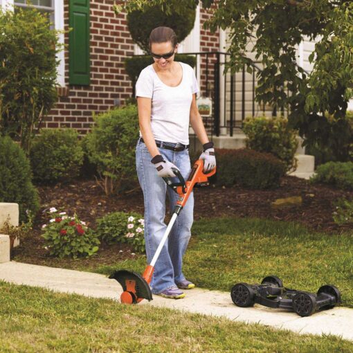 Black and Decker MTC220 Lawn Edger - Image 3