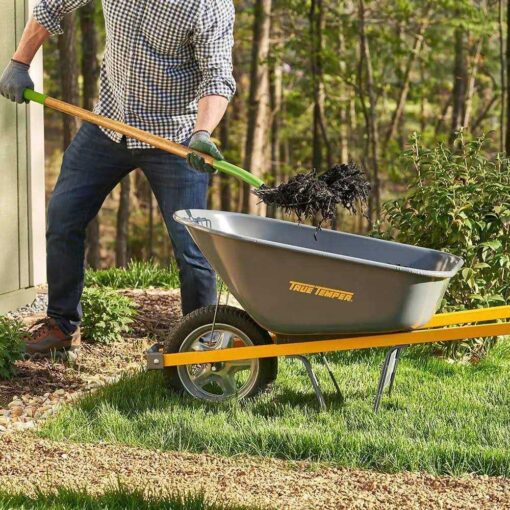 True Temper Steel Residential Wheelbarrow 6 cu ft - Image 5