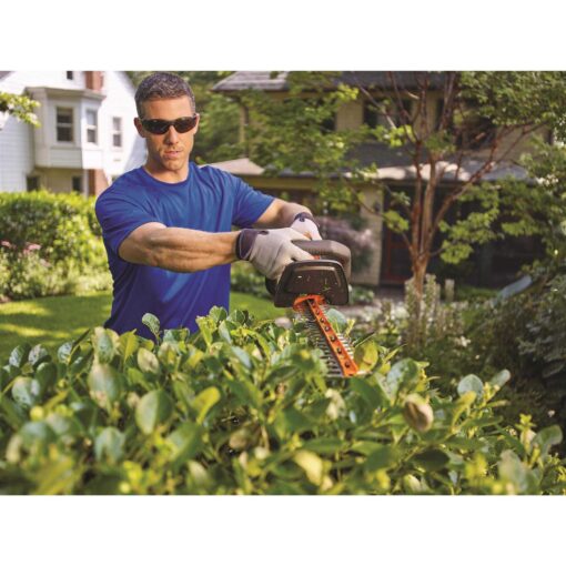 BLACK+DECKER 20V Max Cordless Hedge Trimmer with Power Command Powercut - Image 4