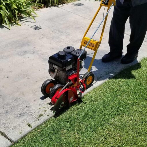 McLane 101-5.5GT-7 Gas Powered Lawn Edger - Image 2
