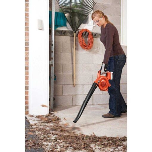 BLACK+DECKER LSW36 40V MAX* Lithium Cordless Sweeper - Image 4