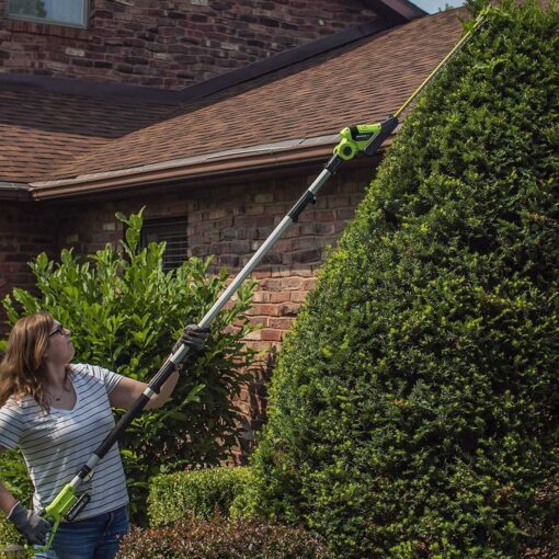 Earthwise LPHT12022 Volt 20-Inch Cordless Pole Hedge Trimmer - Image 3