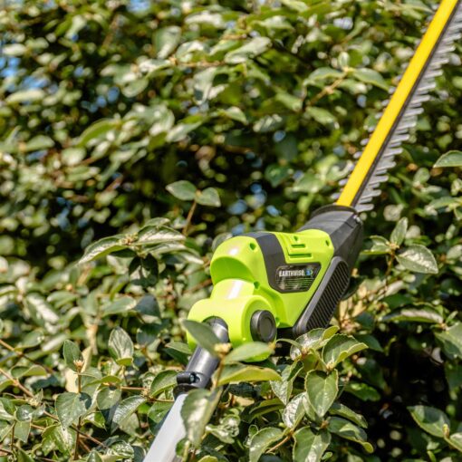 Earthwise LPHT12022 Volt 20-Inch Cordless Pole Hedge Trimmer - Image 4