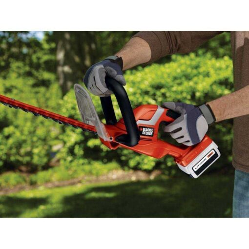 BLACK+DECKER 24 in. 40V Max Cordless Lithium-Ion Hedge Trimmer - Image 3