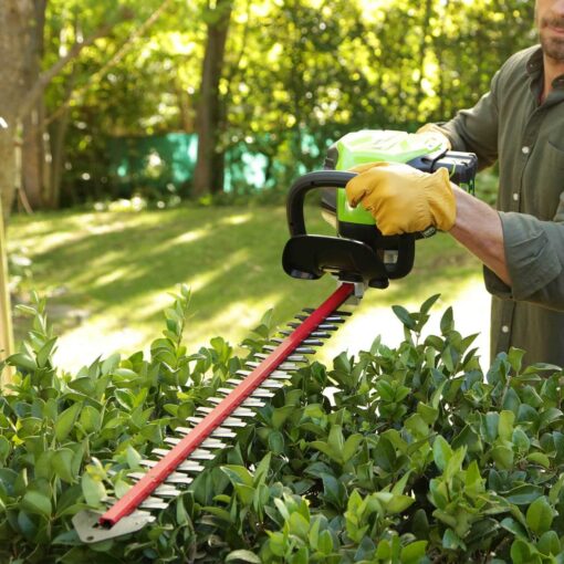 Greenworks Pro 80V 26 Cordless Hedge Trimmer - Image 3