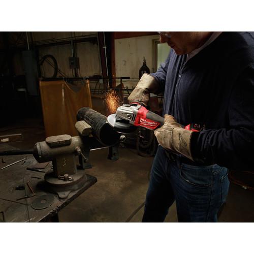 Milwaukee 2780-22 M18 FUEL 4-1/2 in. – 5 in. Paddle Switch Grinder with 2 REDLITHIUM Batteries - Image 8