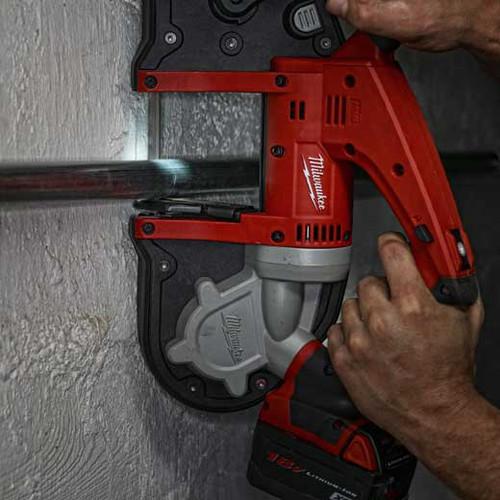 Milwaukee 2629-22 M18 Lithium-Ion Portable Band Saw Kit - Image 4