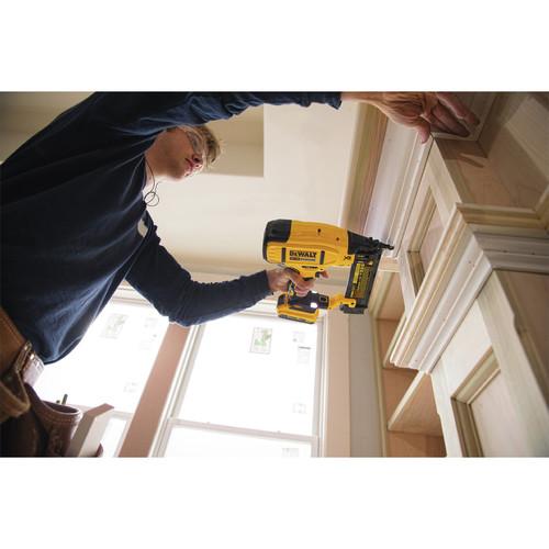 DEWALT 20V MAX Cordless Lithium-Ion XR 18 GA Cordless Brad Nailer Kit - DCN680D1 - Image 3