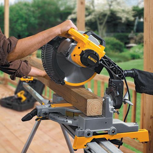 Factory Reconditioned DEWALT 15 Amp 12 in. Single Bevel Compound Miter Saw - DW715R - Image 6