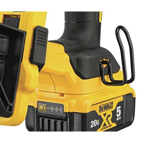 DEWALT 20V MAX XR 9GA Fencing Stapler Kit with (2) 5 Ah Li-Ion Batteries - DCFS950P2 - Image 11