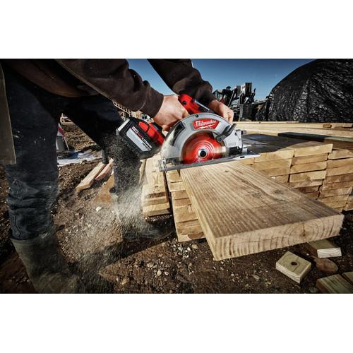 Milwaukee 2732-21HD M18 FUEL 7-1/4 in. Circular Saw Kit - Image 7