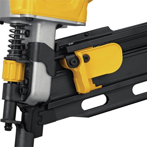 DEWALT 20V MAX 21-degree Plastic Collated Framing Nailer Kit - DCN21PLM1 - Image 4