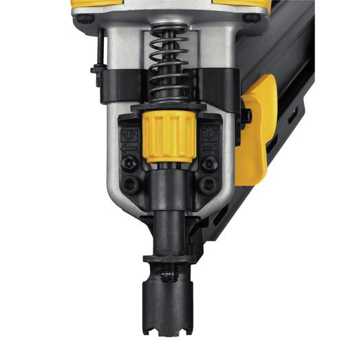 DEWALT 20V MAX 21-degree Plastic Collated Framing Nailer Kit - DCN21PLM1 - Image 6