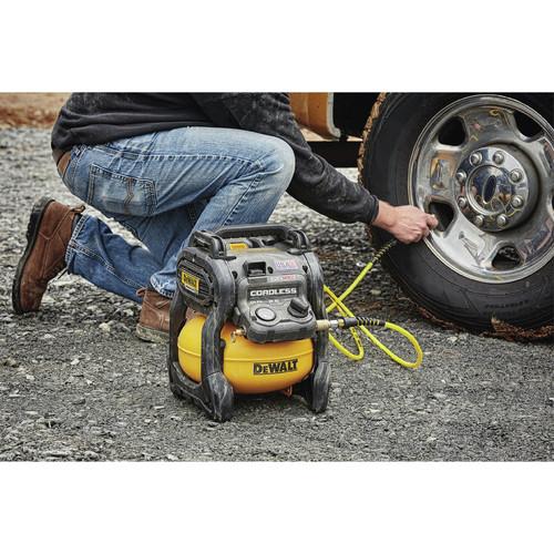 DEWALT FlexVolt 60V MAX 2.5 Gal. Cordless Air Compressor Kit - DCC2560T1 - Image 16