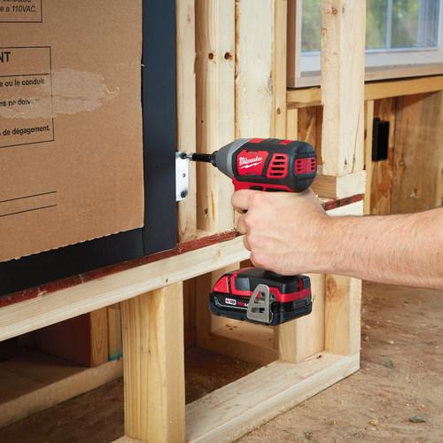 Milwaukee 2656-22CT M18 Lithium-Ion 1/4 in. Hex Compact Impact Driver Kit (1.5 Ah) - Image 4