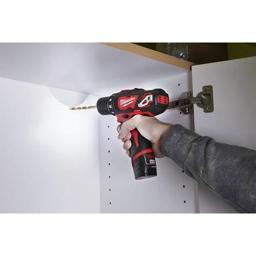 Milwaukee 2494-22B M12 12V Cordless Lithium-Ion Drill and Impact Driver Combo Kit with BONUS M12 XC 12V 3.0 Ah Lithium-Ion Battery Pack - Image 7