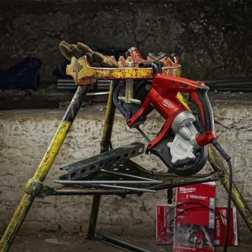 Milwaukee 6242-6 7 Amp Compact Portable Band Saw - Image 3