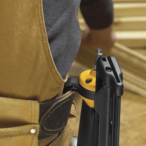 DEWALT 15-Gauge 1 in. – 2-1/2 in. Angled Finish Nailer Kit - D51276K - Image 7