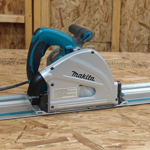 Makita 6-1/2 in. Plunge Circular Saw with 55 in. Guide Rail - SP6000J1 - Image 2
