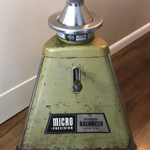 VINTAGE M-60 MICRO PRECISION WHEEL TIRE BALANCER Gas Service Station Garage
