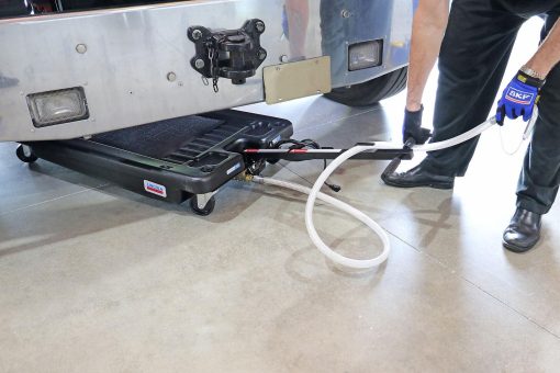 Lincoln 3669 Low Profile 17 Gallon Oil Change Truck Drain with Evacuation Pump - Image 6