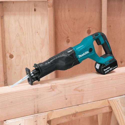 Makita 18V LXT 5.0Ah Cordless Lithium-Ion Reciprocating Saw Kit - XRJ04T - Image 4