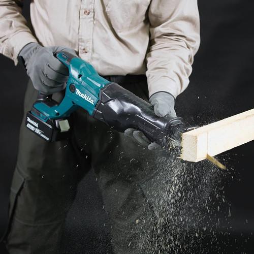 Makita 18V LXT 5.0Ah Cordless Lithium-Ion Reciprocating Saw Kit - XRJ04T - Image 6