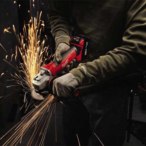 Milwaukee 2680-22 M18 18V Cordless Lithium-Ion 4-1/2 in. Cut-Off-Grinder - Image 4