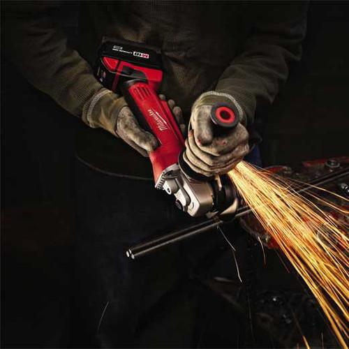 Milwaukee 2680-22 M18 18V Cordless Lithium-Ion 4-1/2 in. Cut-Off-Grinder - Image 5