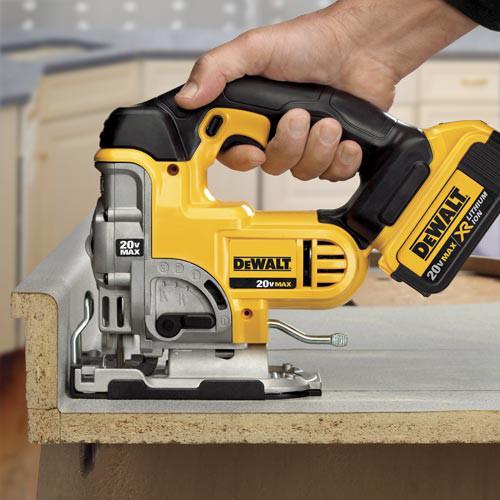 DEWALT 20V MAX XR Lithium-Ion Jigsaw Kit - DCS331M1 - Image 4