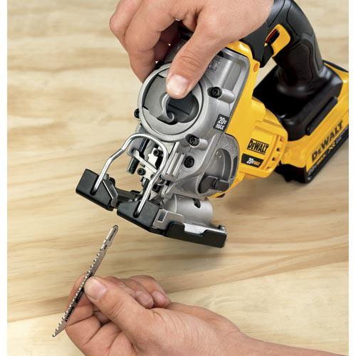 DEWALT 20V MAX XR Lithium-Ion Jigsaw Kit - DCS331M1 - Image 6