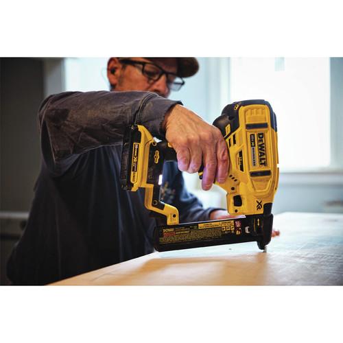 DEWALT 20V MAX Cordless Lithium-Ion 18 Gauge Narrow Crown Stapler Kit - DCN681D1 - Image 14