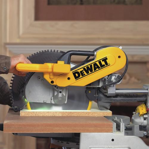 Factory Reconditioned DEWALT 12 in. Double Bevel Sliding Compound Miter Saw - DWS780R - Image 9
