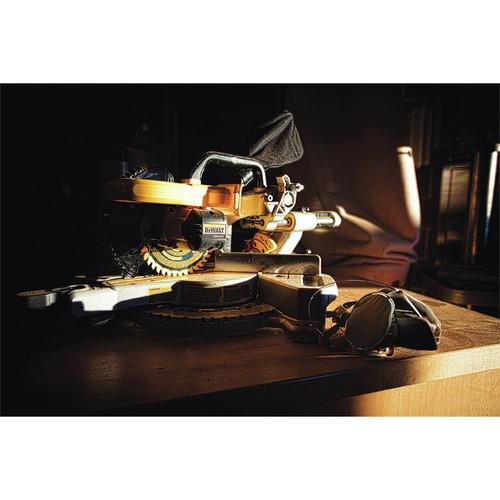 DEWALT 20V MAX Cordless Lithium-Ion 7-1/4 in. Sliding Compound Miter Saw Kit - DCS361M1 - Image 18