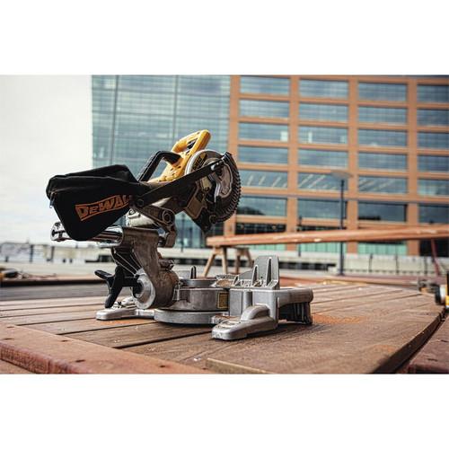DEWALT 20V MAX Cordless Lithium-Ion 7-1/4 in. Sliding Compound Miter Saw Kit - DCS361M1 - Image 19