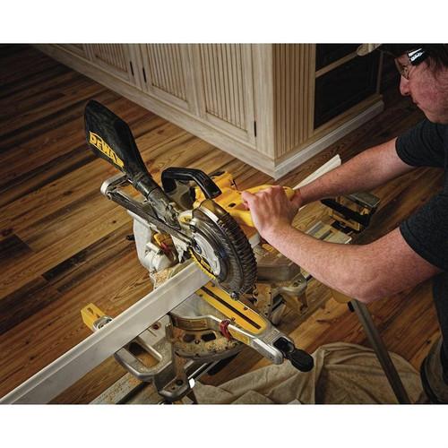 DEWALT 20V MAX Cordless Lithium-Ion 7-1/4 in. Sliding Compound Miter Saw Kit - DCS361M1 - Image 21
