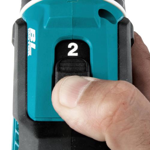 Makita 18V LXT Lithium-Ion Brushless Compact 1/2 in. Cordless Drill Driver Kit (3 Ah) - XFD131 - Image 6