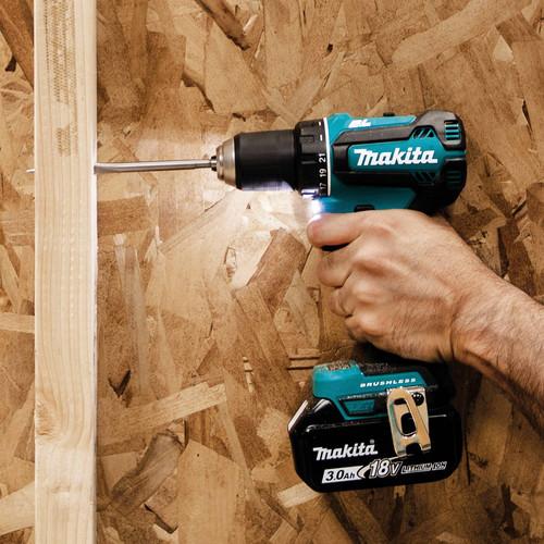 Makita 18V LXT Lithium-Ion Brushless Compact 1/2 in. Cordless Drill Driver Kit (3 Ah) - XFD131 - Image 7