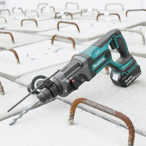 Makita 18V LXT Cordless Lithium-Ion SDS-Plus 7-18 in. Rotary Hammer Kit - XRH04T - Image 11