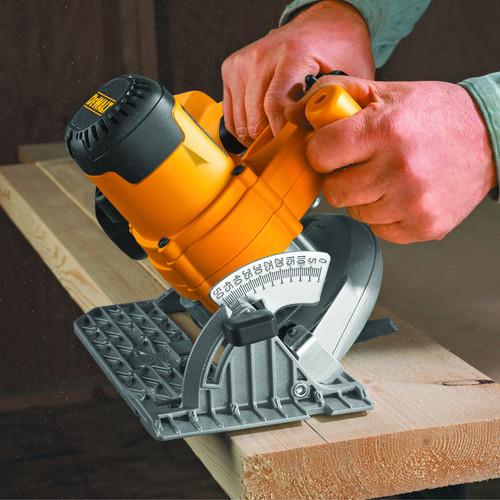 DEWALT 18V XRP Cordless 6-1/2 in. Circular Saw with 2 Batteries - DC390-2 - Image 7
