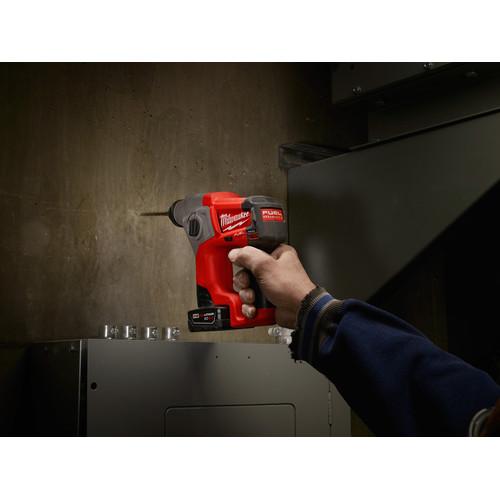 Milwaukee 2416-21XC M12 FUEL 4.0 Ah Cordless Lithium-Ion 5/8 in. SDS Plus Rotary Hammer Kit - Image 10