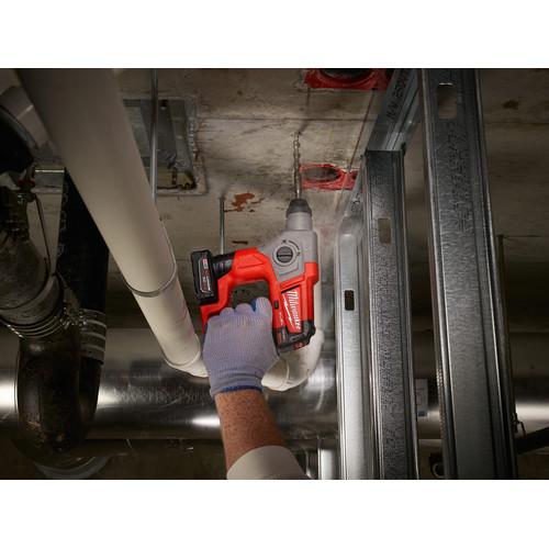 Milwaukee 2416-21XC M12 FUEL 4.0 Ah Cordless Lithium-Ion 5/8 in. SDS Plus Rotary Hammer Kit - Image 7