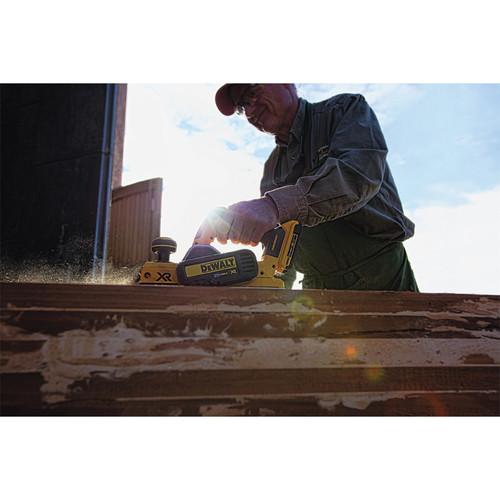DEWALT 20V MAX Brushless Lithium-Ion 3-1/4 in. Planer (Tool Only) - DCP580B - Image 9