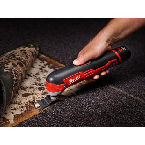 Milwaukee 2426-22 M12 Cordless Lithium-Ion Multi-Tool Kit - Image 7
