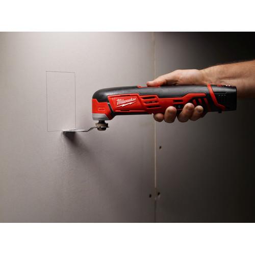 Milwaukee 2426-22 M12 Cordless Lithium-Ion Multi-Tool Kit - Image 8